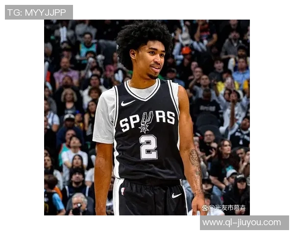 19岁新星弗拉格首秀狂砍33分9板9助展现全能实力引发关注